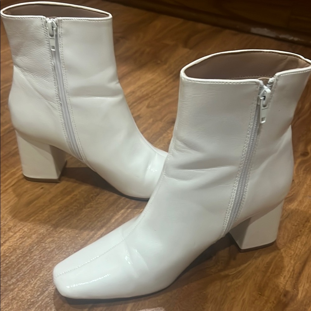 Topshop White Ankle Booties with Chunky Heel